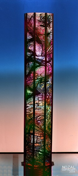 NOZAL. Vitral en prisma octogonal. 2004